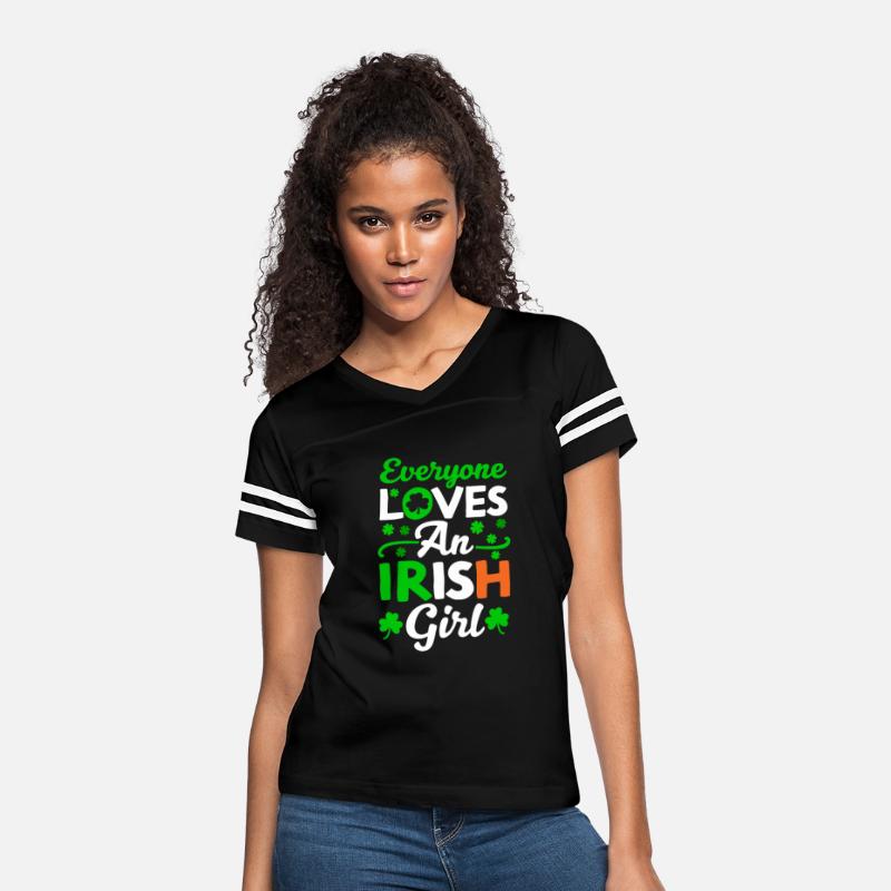 Everyone loves an Irish girl Classic T-Shirt