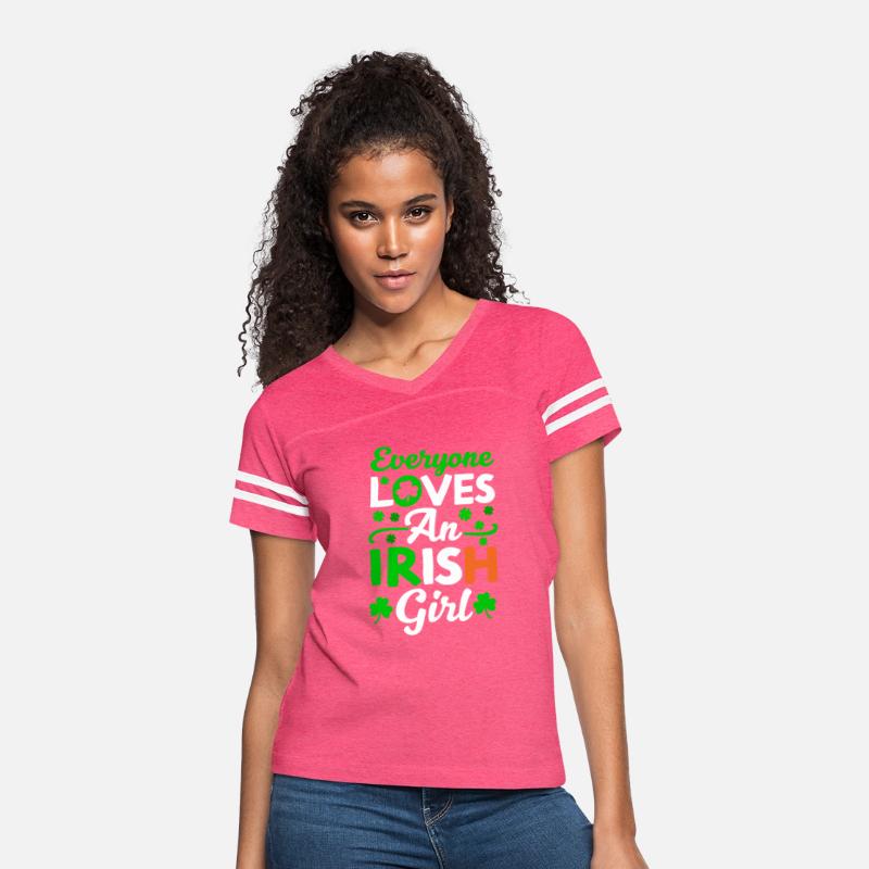 Everyone loves an Irish girl Classic T-Shirt